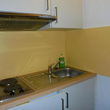 Gemutliche 2-zimmer Ferienwohnung In Nahe Bergbahnen, Bis 6 Personen - Schwimmbad, Sauna Apartment Laax