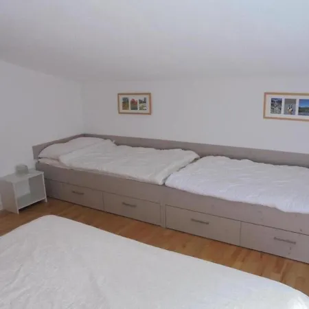 Apartment Gemutliche 2-zimmer Ferienwohnung In Nahe Bergbahnen, Bis 6 Personen - Schwimmbad, Sauna Laax