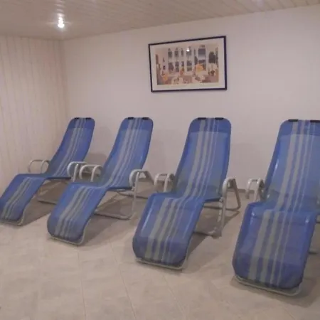 Gemutliche 2-zimmer Ferienwohnung In Nahe Bergbahnen, Bis 6 Personen - Schwimmbad, Sauna * Laax